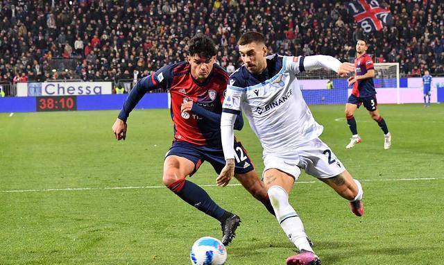 凭借其丰富 凭借其丰富